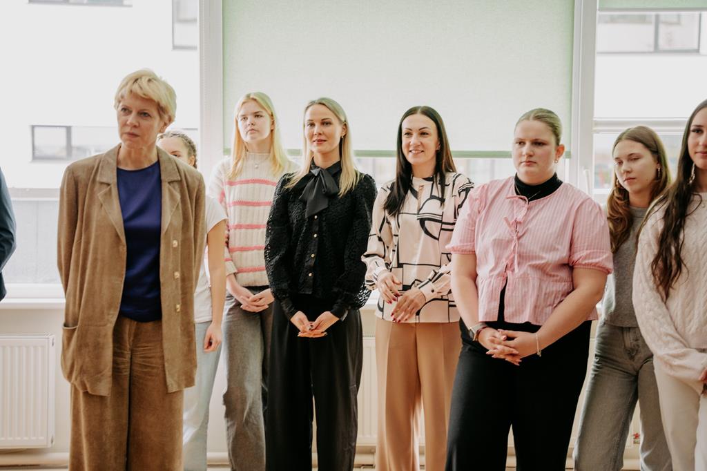 Izglītības un zinātnes ministres A.Čakšas vizīte Ādažu vidusskolā